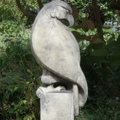 Eagle on Modena Pedestal Modern Stone Garden Statue