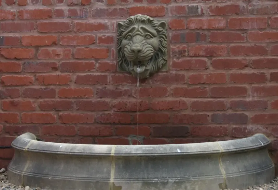 Half Circle Large Stone Pool Surround Water Feature