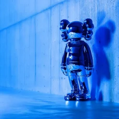 Lucify Seek 135cm Blue Resin Indoor Sculpture