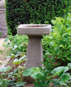 Simple Design Stone Garden Birdbath