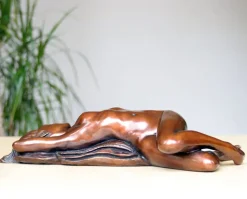 Your Memory Lingers Figurine Bronze Indoor Sculpture